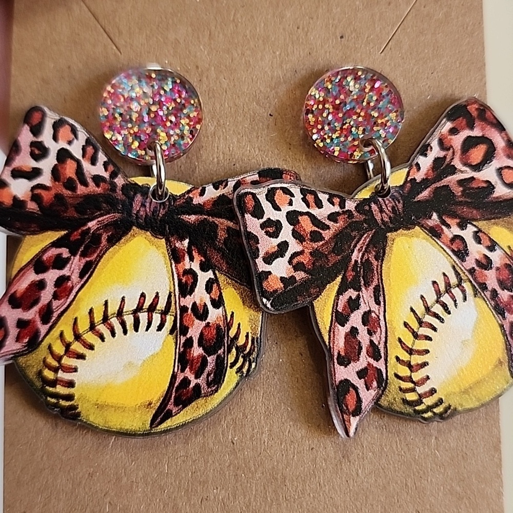 Leopard Bow Softball Acrylic Pendant Stud Earrings NWOT - Picture 4 of 6